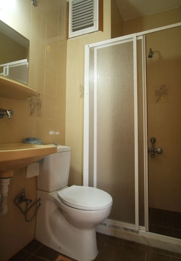 Standard Üç Kişilik Oda, Balkon