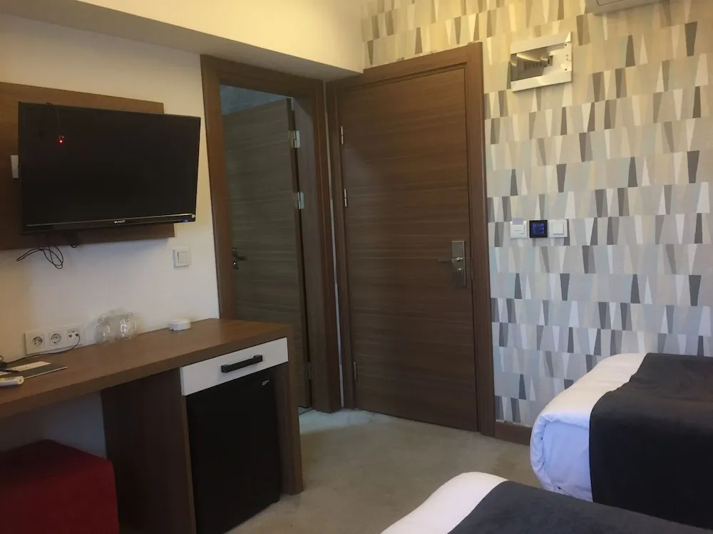 Standard Tek Büyük veya İki Ayrı Yataklı Oda