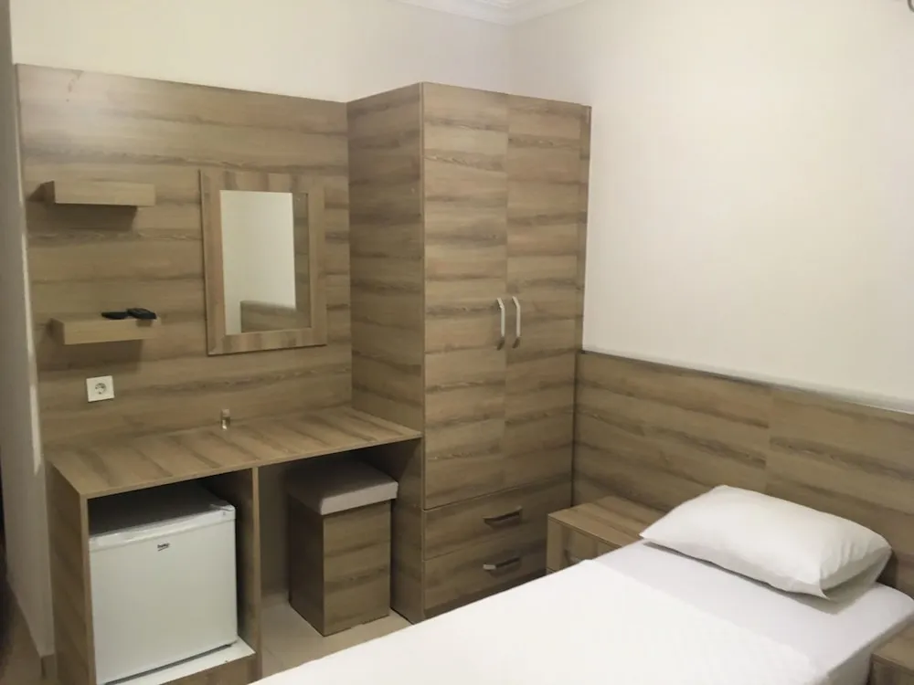 Standard Tek Büyük veya İki Ayrı Yataklı Oda