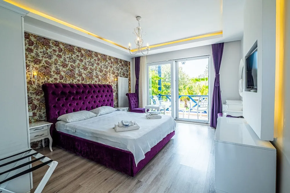 Deluxe Tek Büyük Yataklı Oda