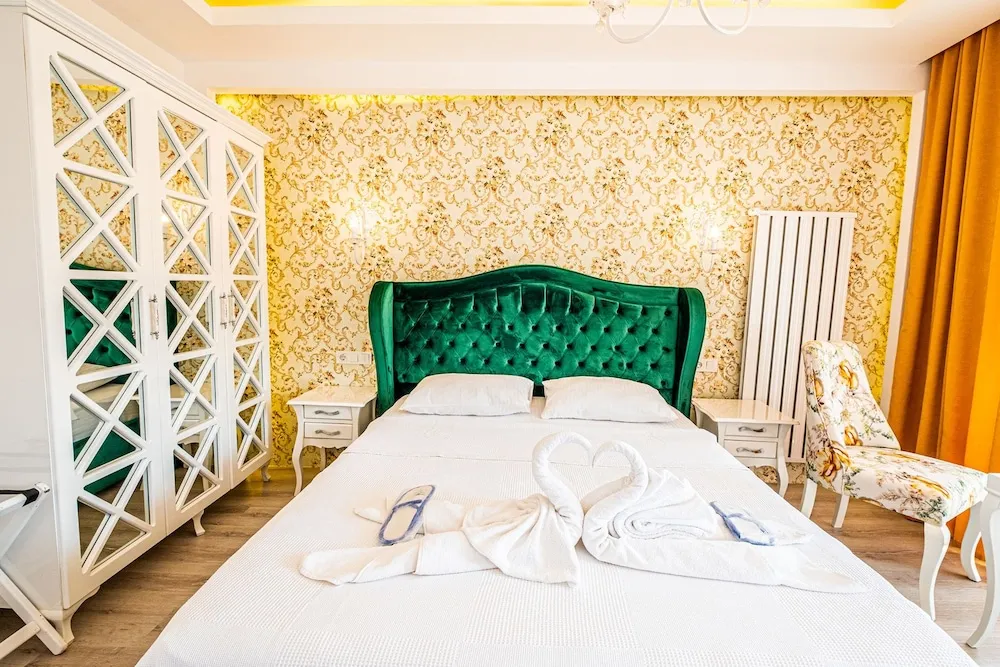 Deluxe Tek Büyük Yataklı Oda