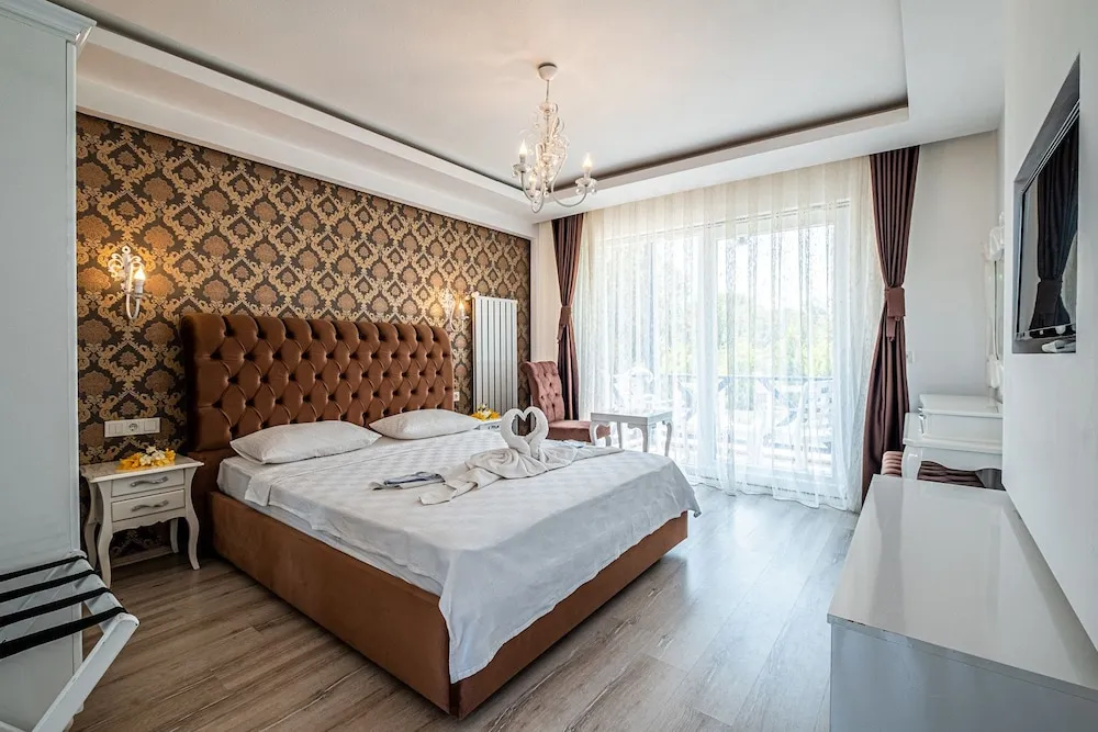 Deluxe Tek Büyük Yataklı Oda
