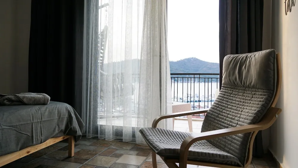 Comfort Tek Büyük Yataklı Oda, 1 Çift Kişilik Yatak, Sigara İçilmez, Deniz Manzaralı