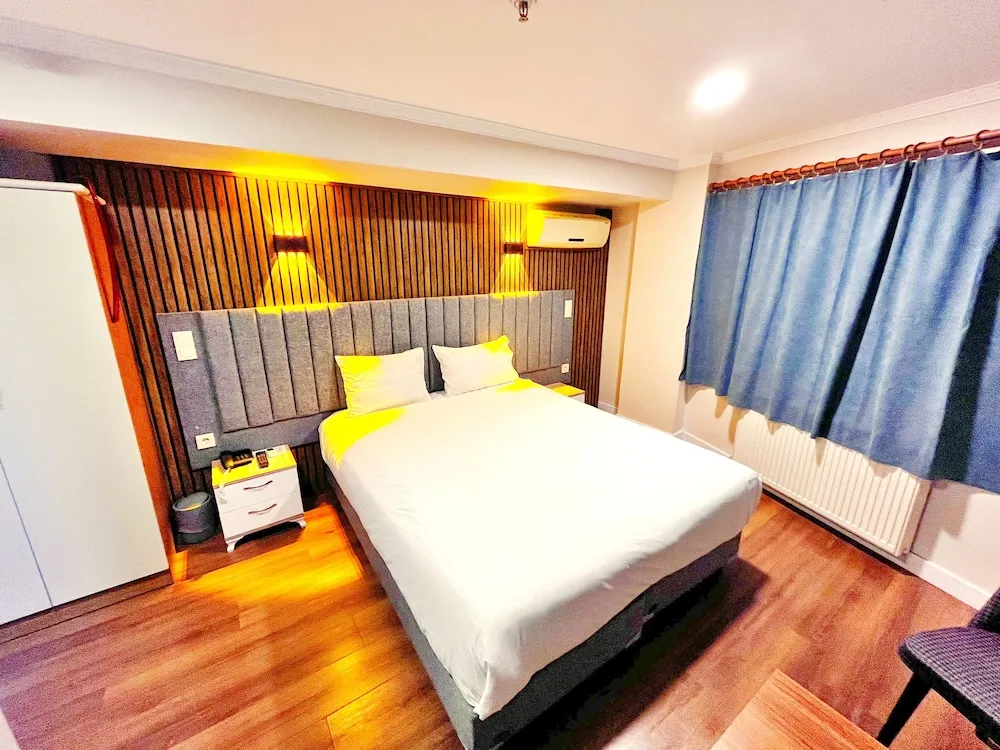 Deluxe Tek Büyük Yataklı Oda, Deniz Manzaralı
