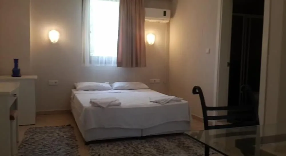 Standard Tek Büyük veya İki Ayrı Yataklı Oda