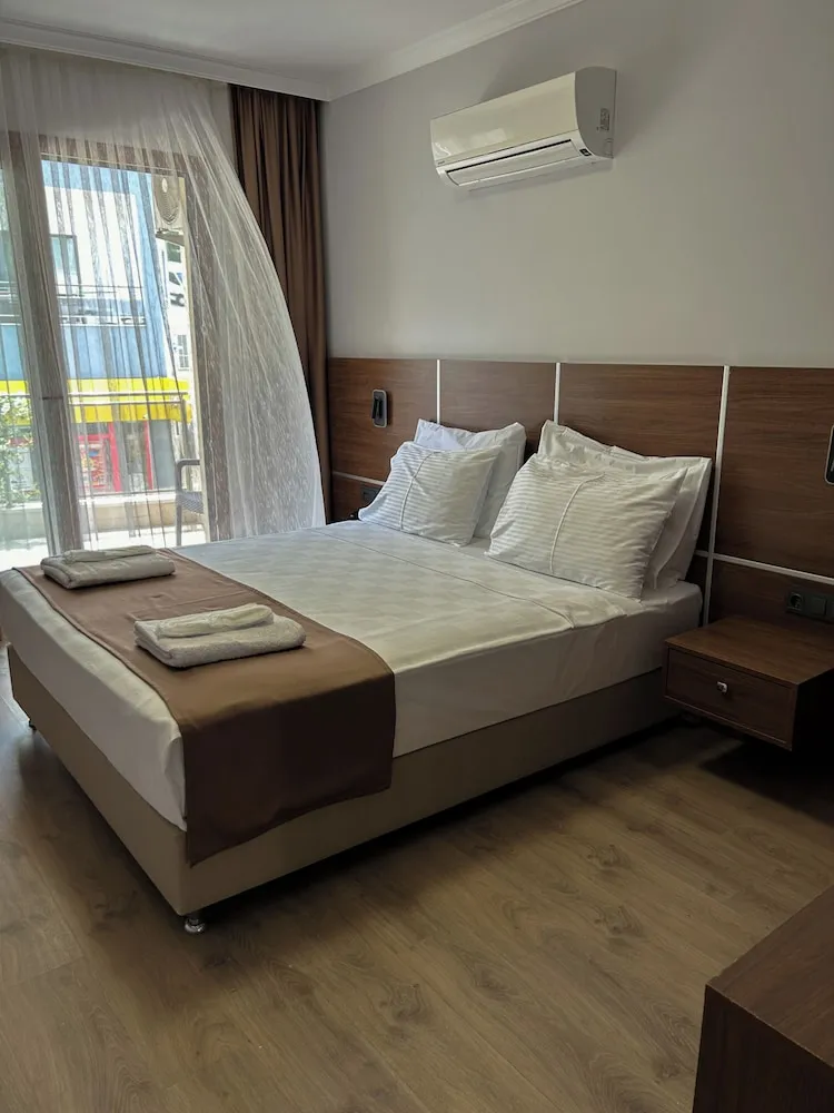 Economy Tek Büyük Yataklı Oda