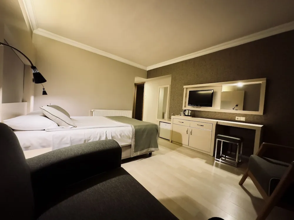 Deluxe Tek Büyük Yataklı Oda