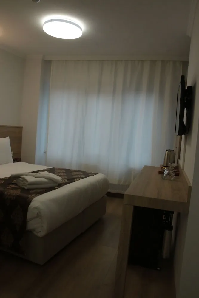 Tek Büyük veya İki Ayrı Yataklı Oda
