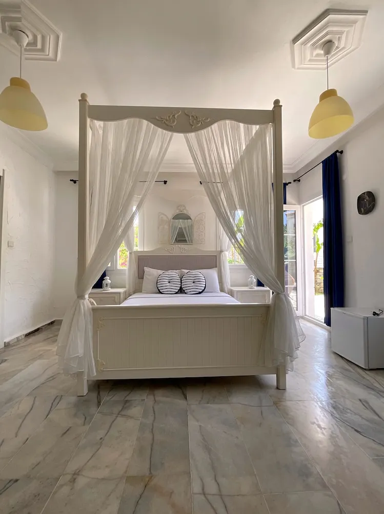 Tek Büyük Yataklı Oda