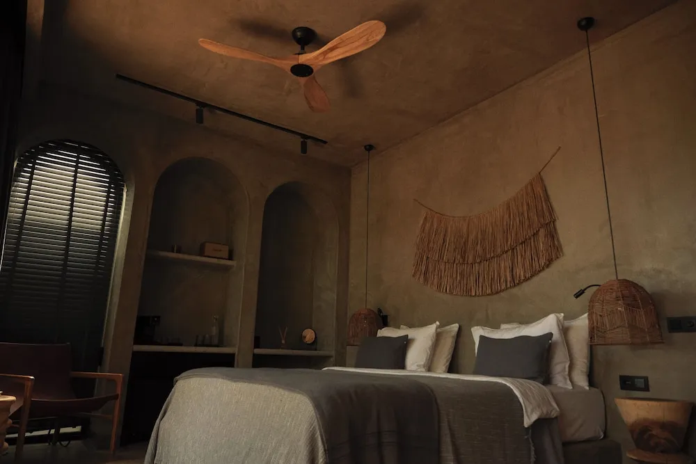 Premium Tek Büyük Yataklı Oda