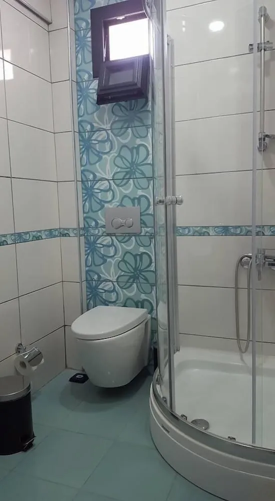 Tek Büyük Yataklı Oda, Balkon