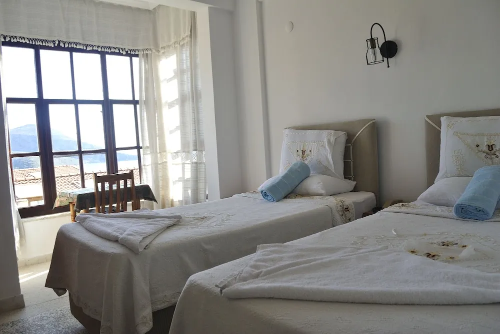 Standard Tek Büyük veya İki Ayrı Yataklı Oda