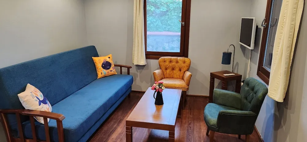 Family Apartment, 2 Bedrooms with Kitchen and Pool View