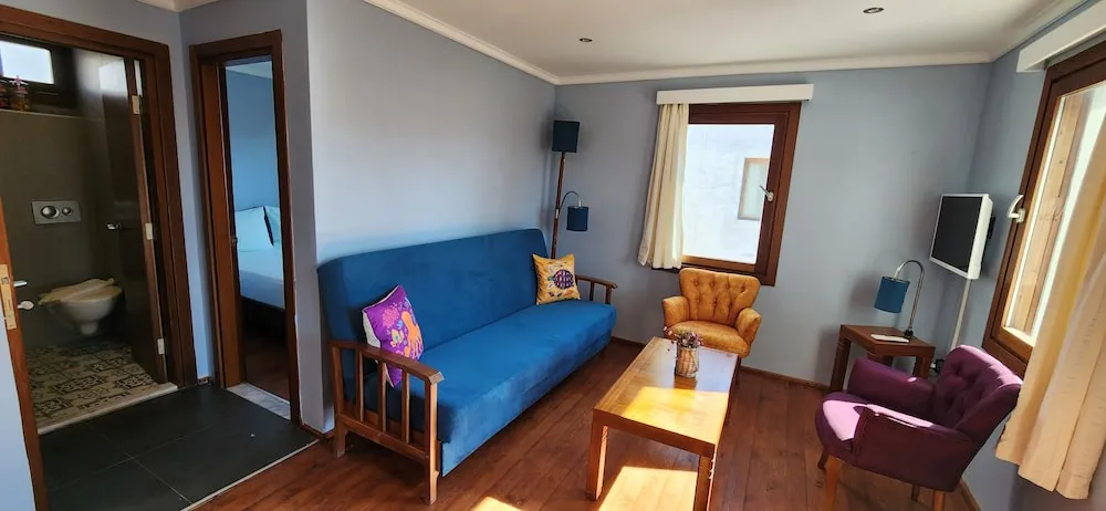 Family Apartment, 2 Bedrooms with Kitchen and Pool View