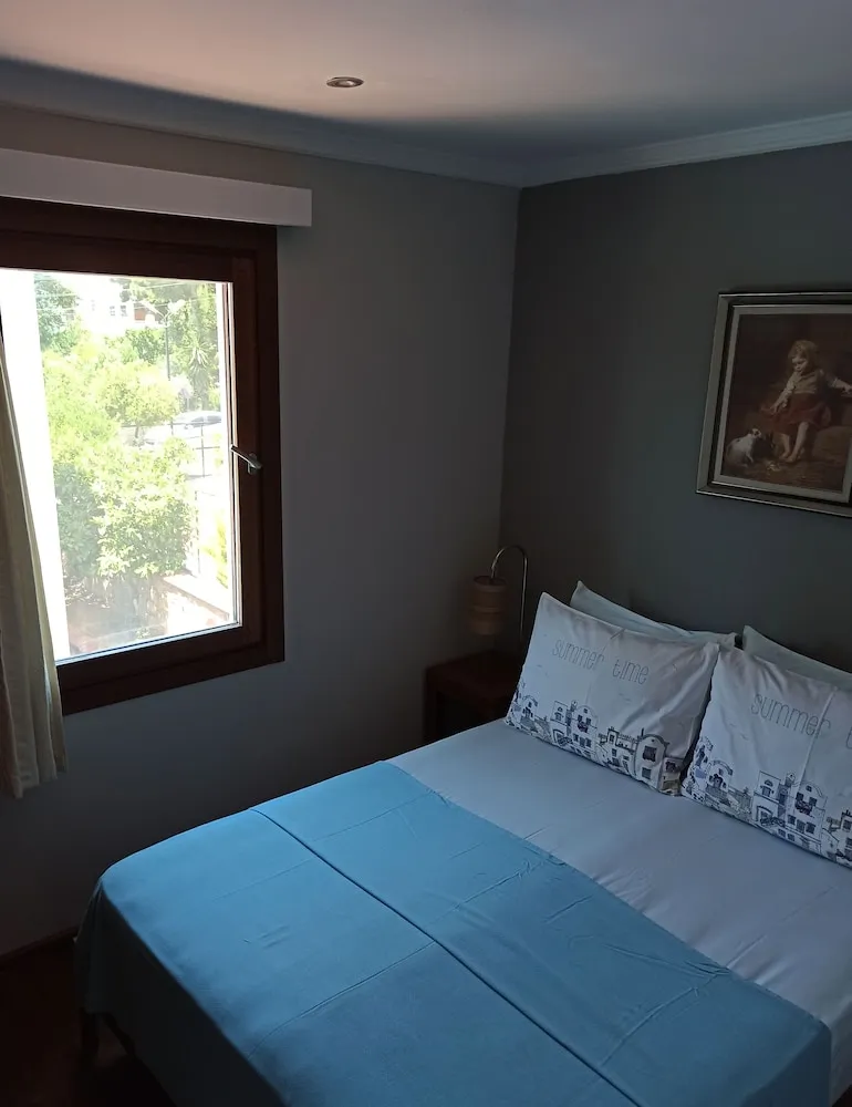 Family Apartment, 2 Bedrooms with Kitchen and Pool View
