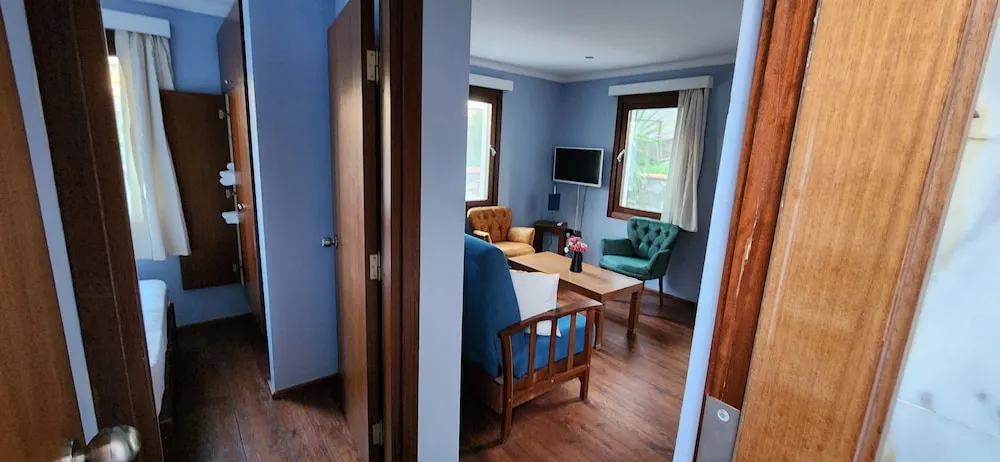 Family Apartment, 2 Bedrooms with Kitchen and Pool View