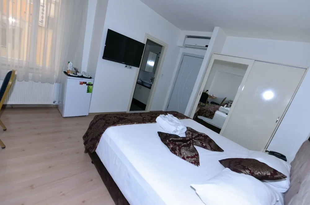 Deluxe Tek Büyük Yataklı Oda