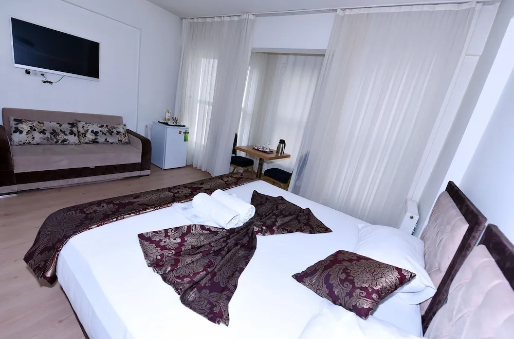 Deluxe Tek Büyük Yataklı Oda