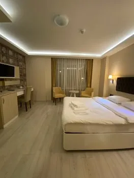 Gold Mina Hotel