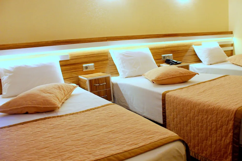 Deluxe Üç Kişilik Oda