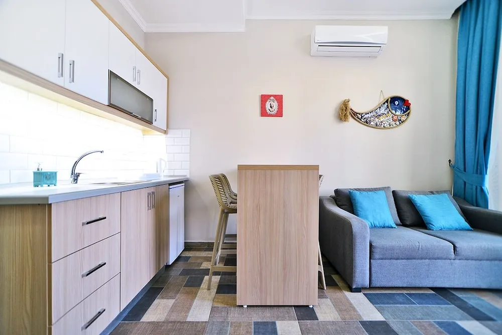 Apart Daire, Havuz Manzaralı