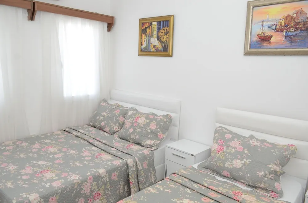 Family Üç Kişilik Oda