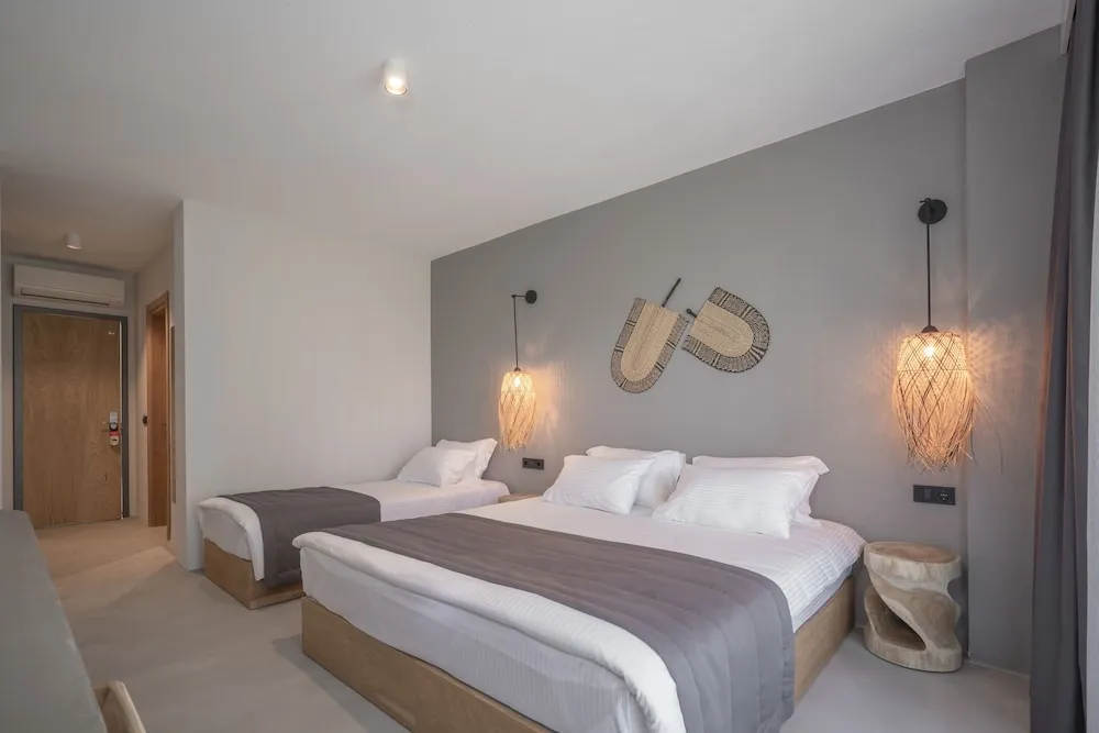 Superior Triple Room