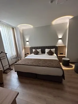 Pendik Marine Hotel