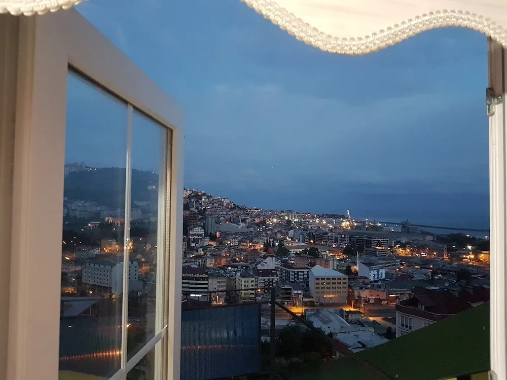 Economy İki Ayrı Yataklı Oda, Sadece erkekler için, Ortak Banyo, Denize Bakan