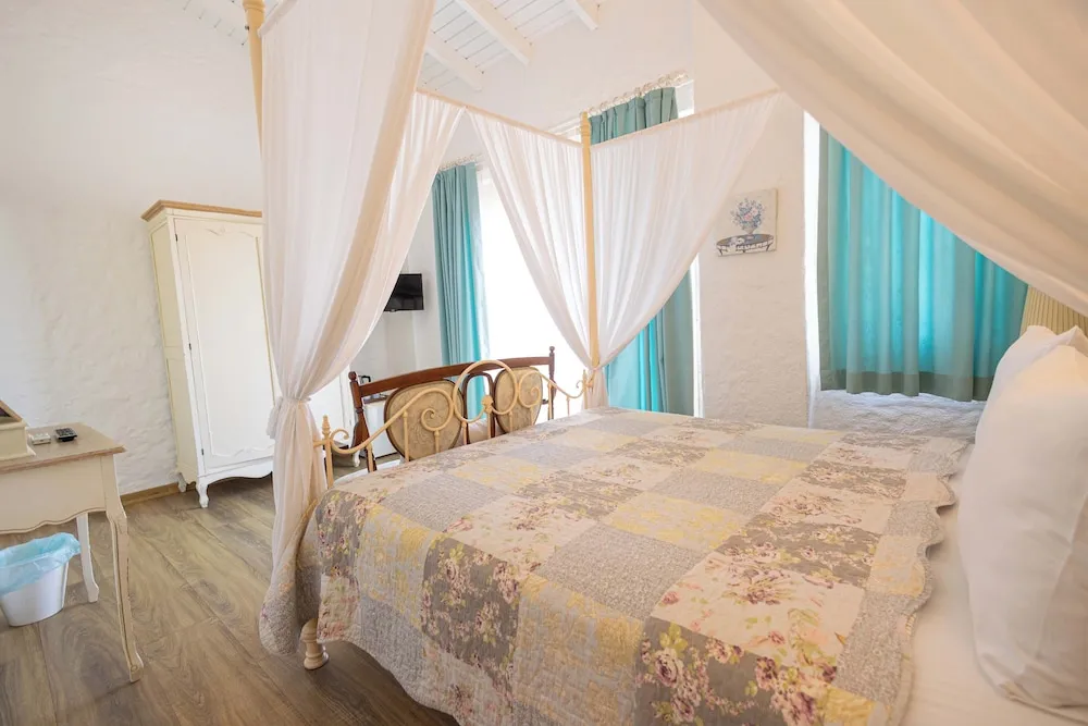 Deluxe Tek Büyük Yataklı Oda, Balkon