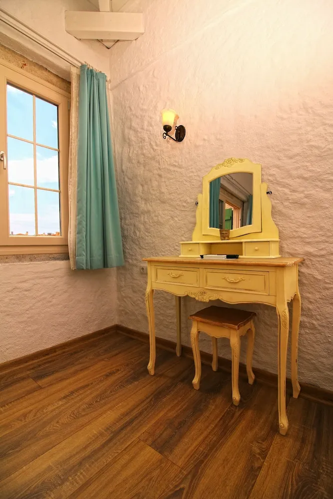 Deluxe Tek Büyük Yataklı Oda, Balkon