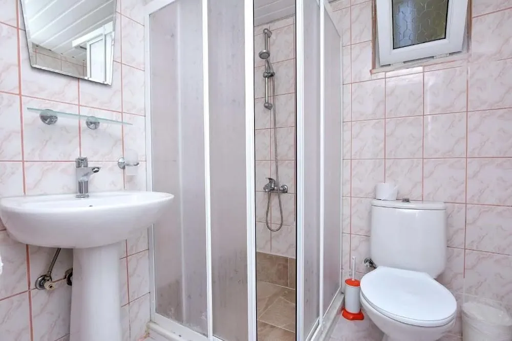 Standard Oda, Bahçe Manzaralı