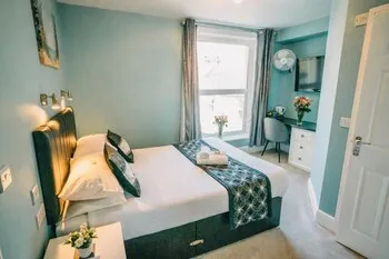 OYO Minerva Guesthouse