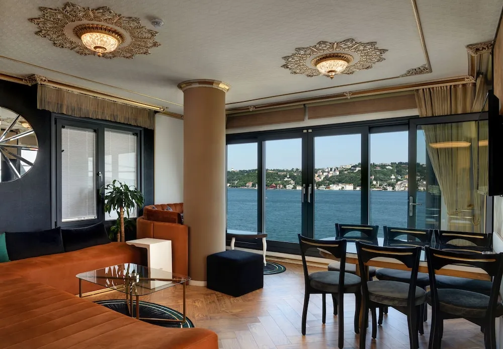 Family Daire, 3 Yatak Odası, Deniz Manzaralı, Denize Sıfır