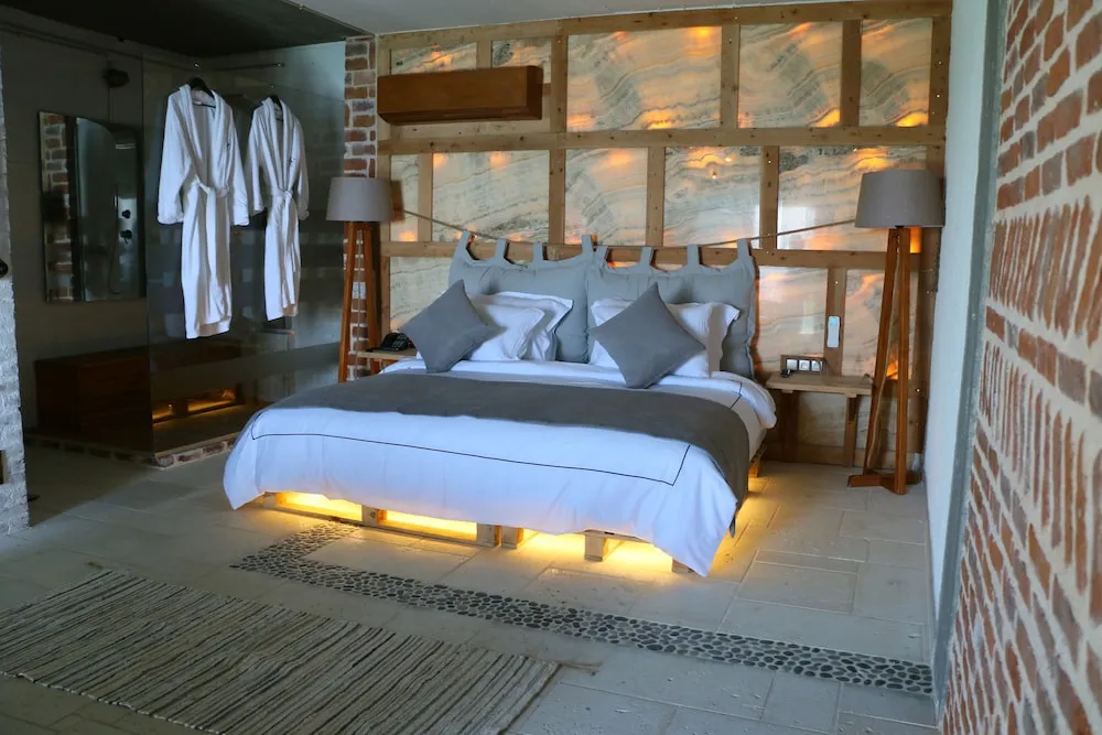 Design Tek Büyük Yataklı Oda