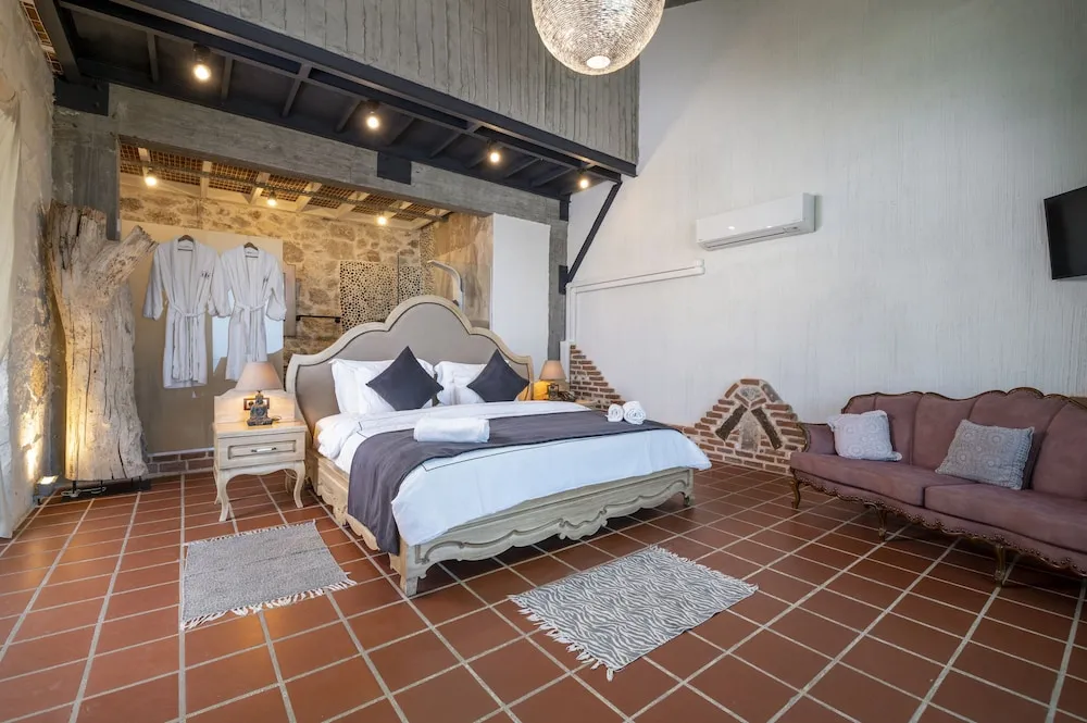 Design Tek Büyük Yataklı Oda
