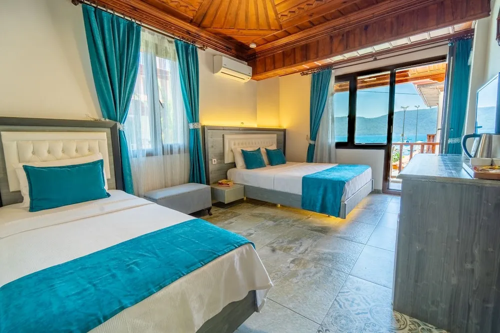 Classic Üç Kişilik Oda