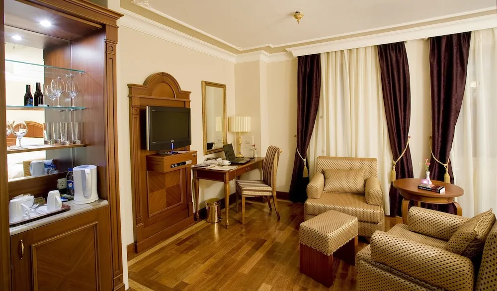 Deluxe Tek Büyük veya İki Ayrı Yataklı Oda