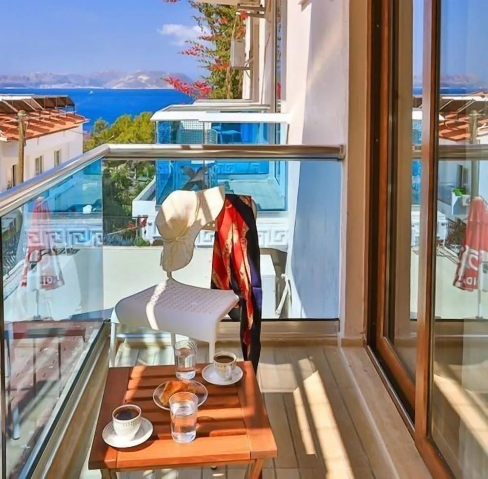 Standard Tek Büyük veya İki Ayrı Yataklı Oda, Balkon, Deniz Manzaralı