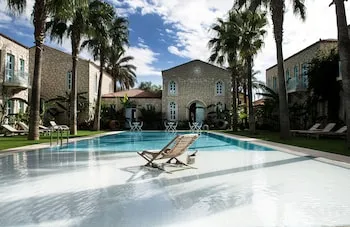 Manastir Alacati Hotel