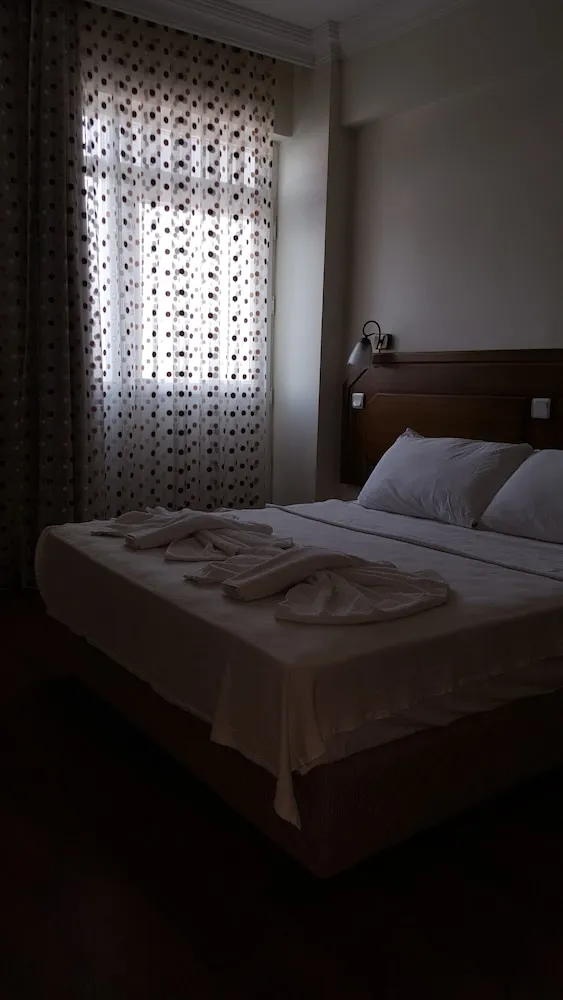 Economy Tek Büyük Yataklı Oda, Balkon (Mini)