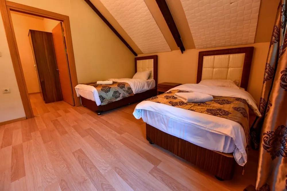 Bungalov, Balkon, Göl Manzaralı