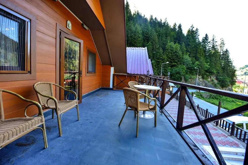Bungalov, Balkon, Göl Manzaralı