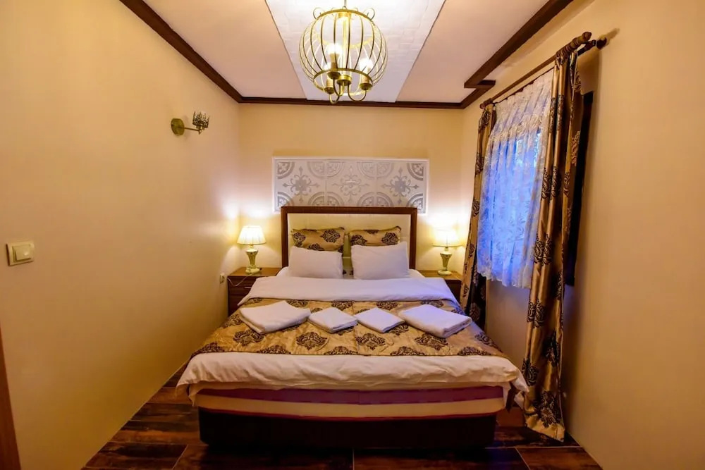 Bungalov, Balkon, Göl Manzaralı
