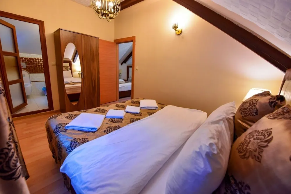 Bungalov, Balkon, Göl Manzaralı