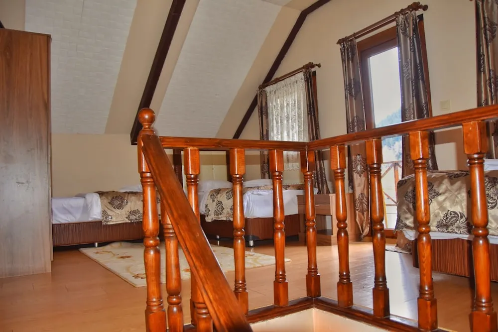 Bungalov, Balkon, Göl Manzaralı