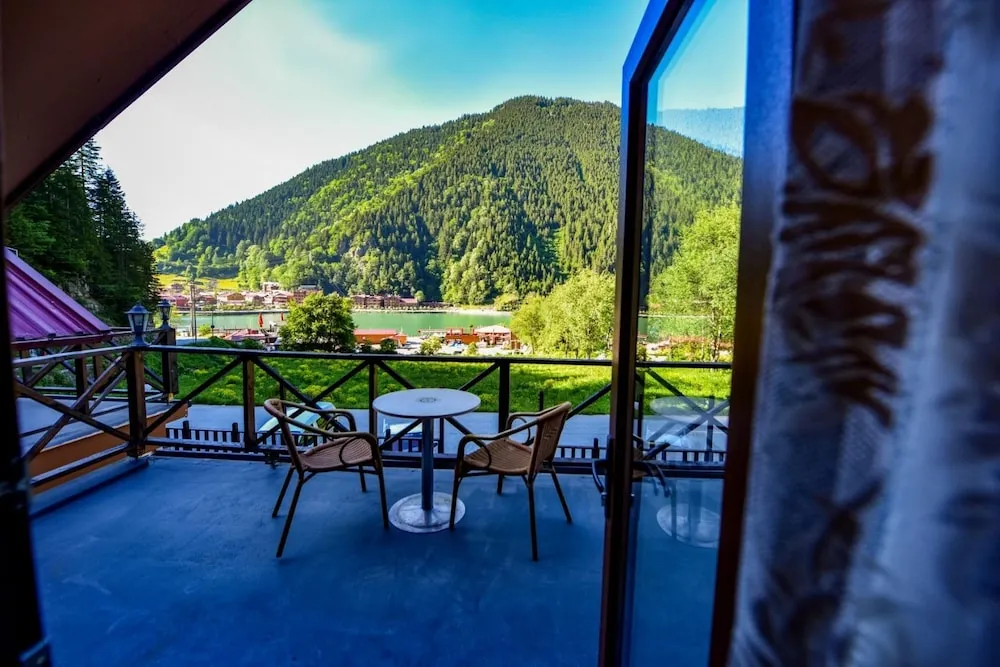 Bungalov, Balkon, Göl Manzaralı