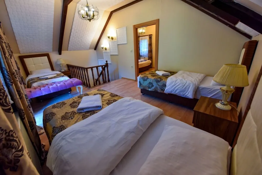 Bungalov, Balkon, Göl Manzaralı