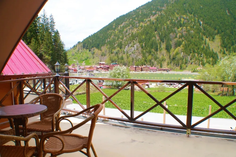 Bungalov, Balkon, Göl Manzaralı