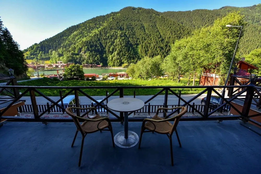 Bungalov, Balkon, Göl Manzaralı